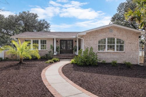640 Sunset Blvd W, Fort Walton Beach, FL, 32547-3615 | Card Image