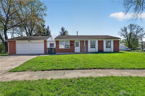 1046 Primrose Dr, West Carrollton, OH, 45449-2029 | Card Image