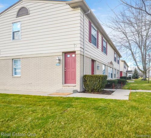 102 Princeton Dr, South Lyon, MI, 48178-1510 | Card Image