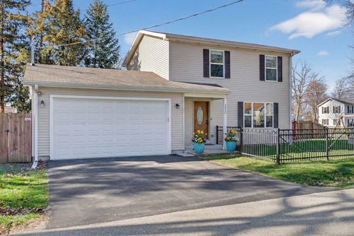 35737 N Hunt Ave, Ingleside, IL, 60041-9165 | Card Image