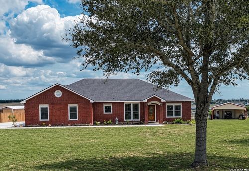 700 Lake Valley Dr, La Vernia, TX, 78121-5115 | Card Image