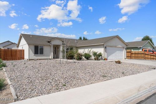 160 Prairie Ln, Fernley, NV, 89408-7583 | Card Image