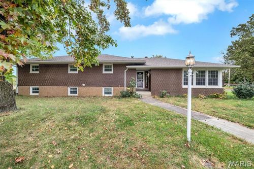 1110 Cardinal Dr, East Alton, IL, 62024-2111 | Card Image