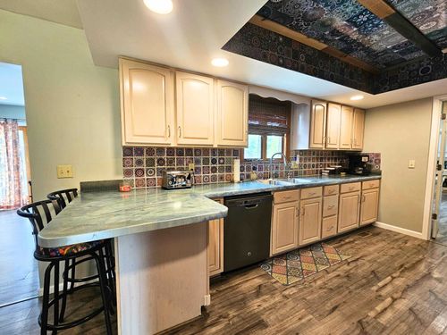 10040 Reese Rd, Birch Run, MI, 48415-8306 | Card Image