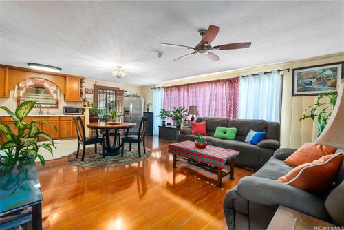 94-1334 Henokea St, Waipahu, HI, 96797-3805 | Card Image