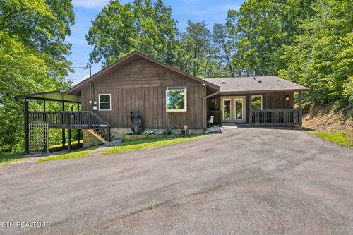1501 Walt Price Rd, Pigeon Forge, TN, 37876-7442 | Card Image