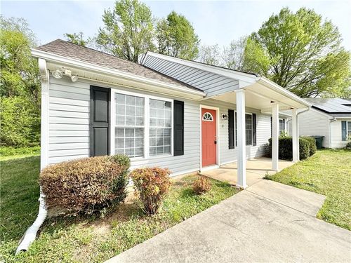 21 Franklinwood Drive, Greensboro, NC, 27401 | Card Image