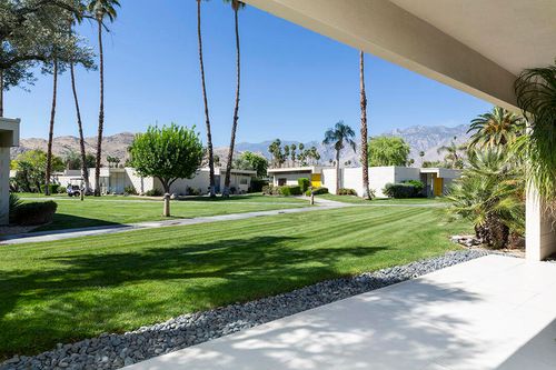318 Desert Lakes Dr, Palm Springs, CA, 92264 | Card Image