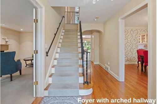 17 Essex Rd, Great Neck, NY, 11023-2225 | Card Image