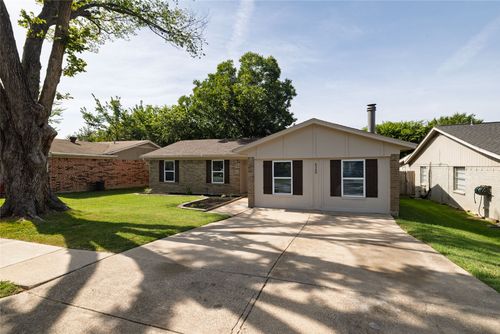 6300 Sunnybrook Drive, Watauga, TX, 76148 | Card Image