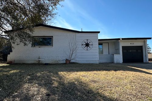 917 Nw 8th St, Grand Prairie, TX, 75050-3408 | Card Image