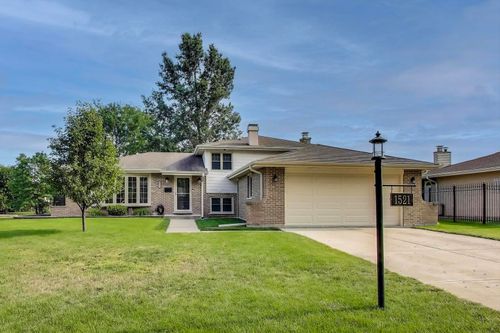 1521 71st St, Darien, IL, 60561-3611 | Card Image
