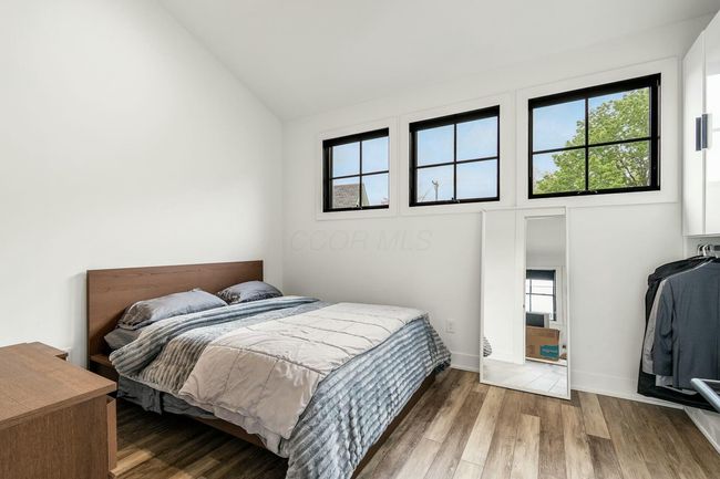 upstairs guest bedroom | Image 15