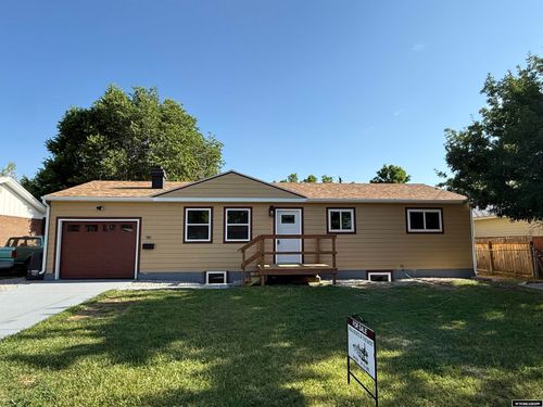 980 Mcdougall Dr, Lander, WY, 82520-3516 | Card Image