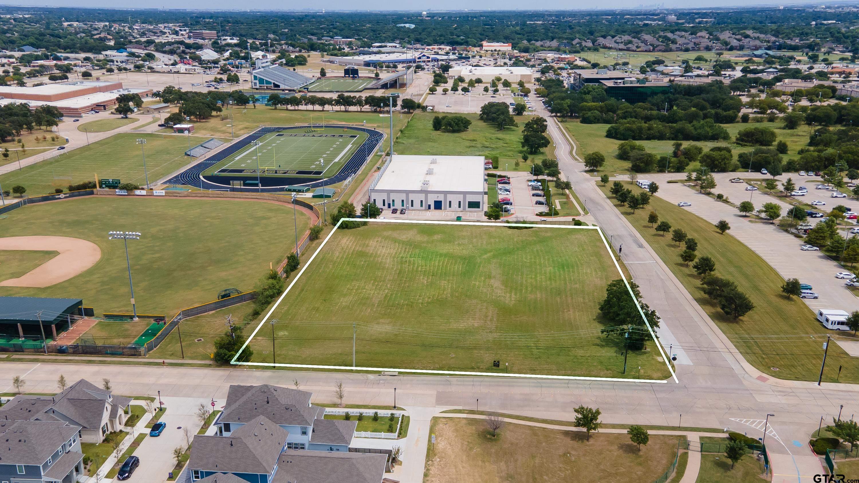 8801 Bud Jenson Dr, North Richland Hills, TX 76180