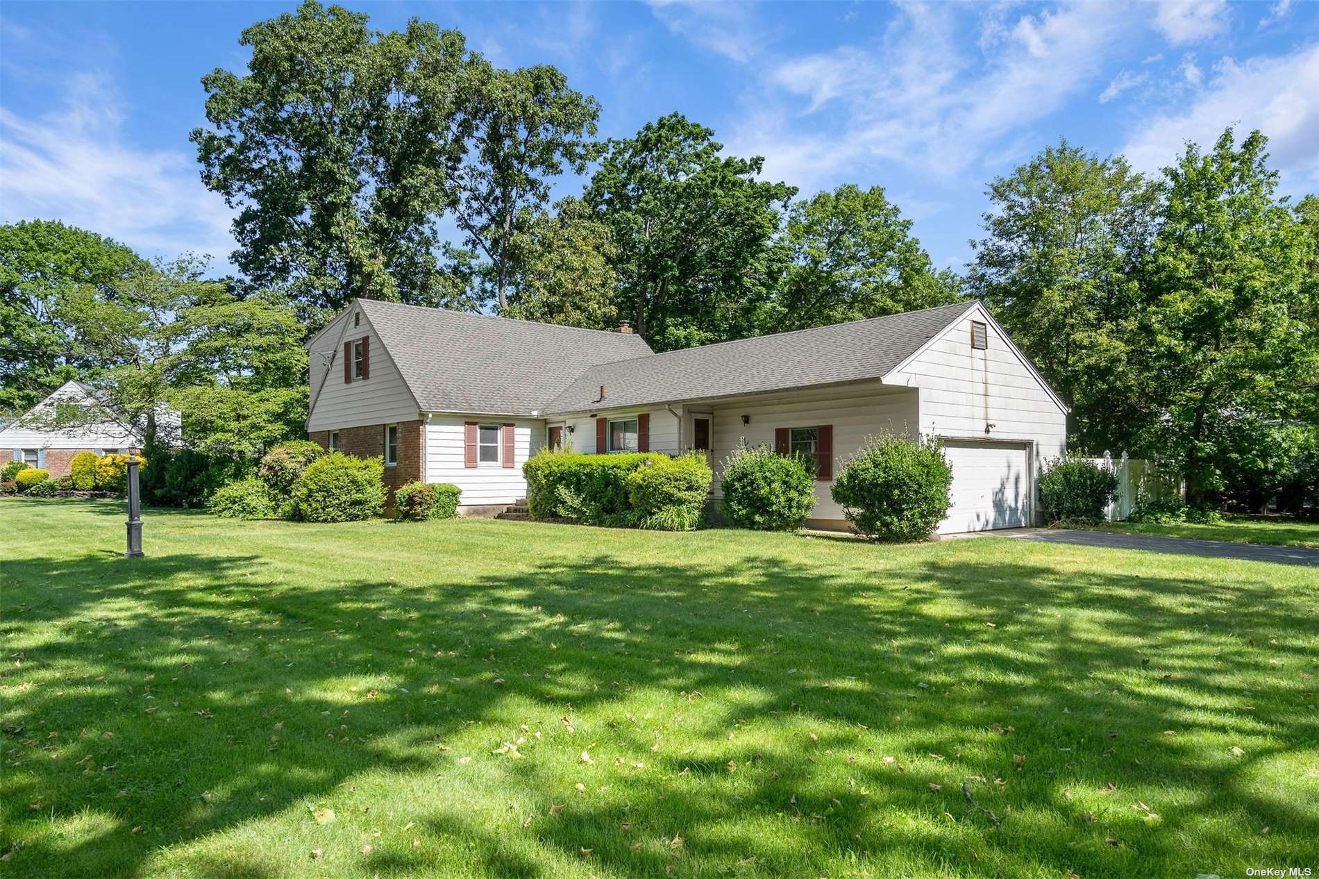 Aitken Ct, East Northport, NY 11731