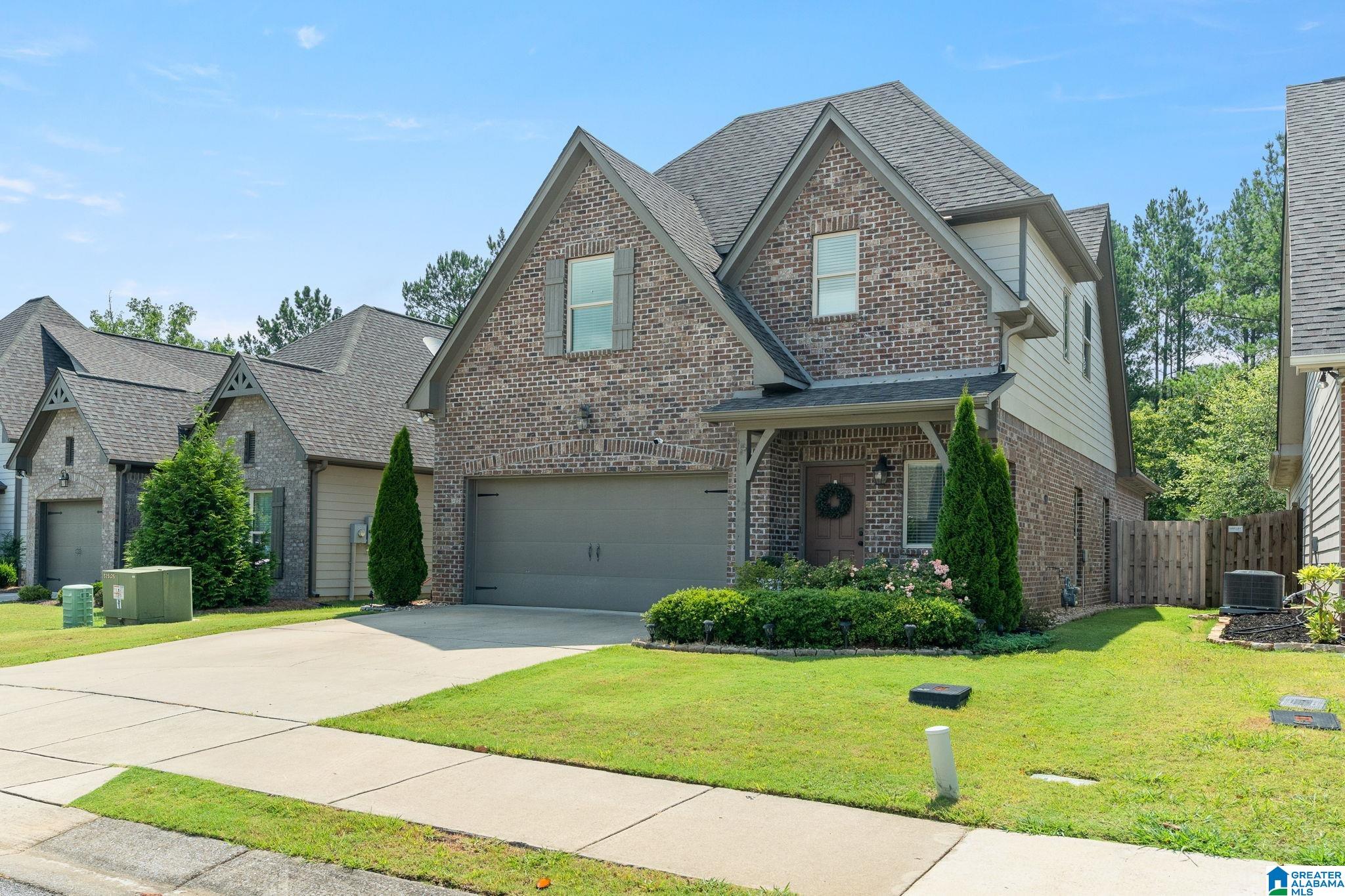 Springfield Dr, Chelsea, AL 35043