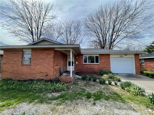 814 Gwenn St, Springdale, AR, 72762-2908 | Card Image
