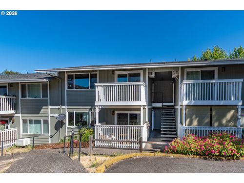32-885 Ne Sunset St, Roseburg, OR, 97470 | Card Image