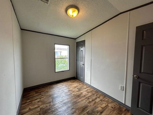 2523 Oyster Creek Bnd, House other with 3 bedrooms, 2 bathrooms and null parking in Oyster Creek TX | Image 12