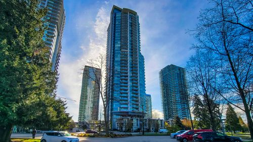 4003-4900 Lennox Lane, Burnaby, BC, V5H0G9 | Card Image