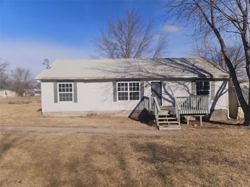 301 Ne C St, Melcher-Dallas, IA, 50062-7502 | Card Image
