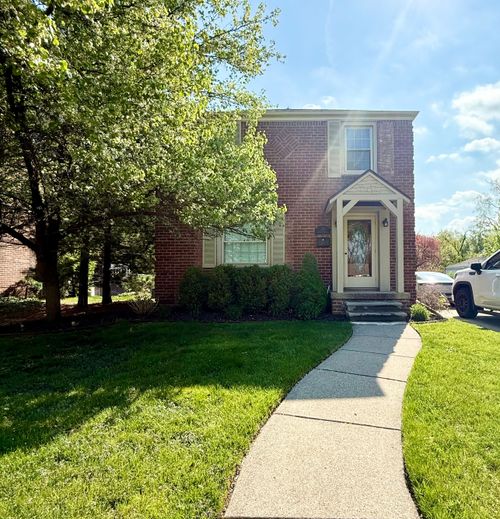 135 S Waverly St, Dearborn, MI, 48124-1447 | Card Image