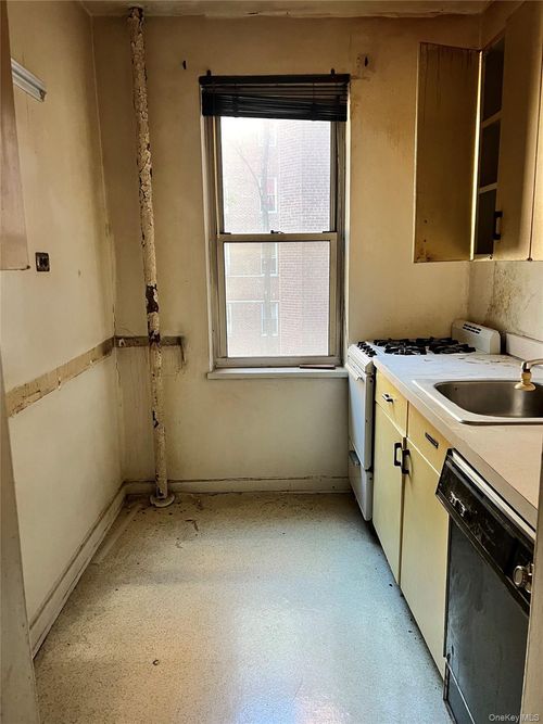 apt-a38-67 108th St, Forest Hills, NY, 11375-2912 | Card Image