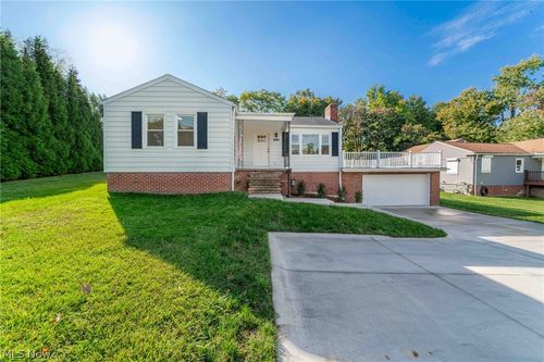 30130 Ridge Rd, Wickliffe, OH, 44092-1855 | Card Image