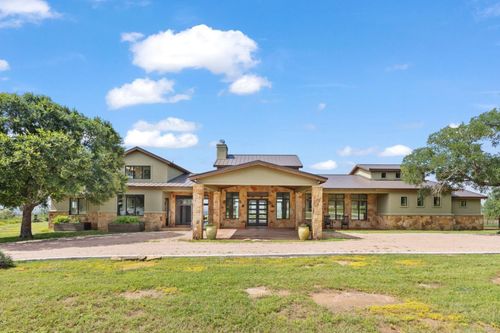 935 Scenic View Dr, Marble Falls, TX, 78654-7902 | Card Image