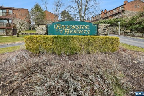 1 Brookside Hts, Wanaque, NJ, 07465-1663 | Card Image