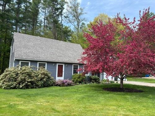 69 Greenfield Rd, Essex Junction, VT, 05452-3921 | Card Image