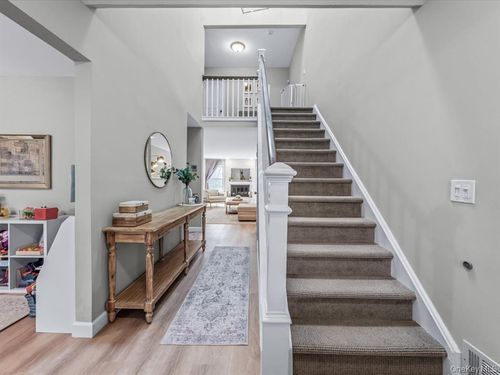 54 Hidden Ridge Dr, Syosset, NY, 11791-4305 | Card Image