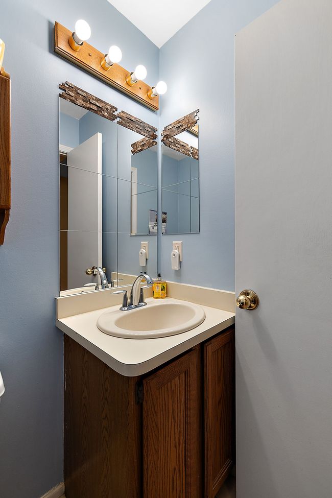 2692 Apache Trl, House other with 3 bedrooms, 3 bathrooms and null parking in Wixom MI | Image 59