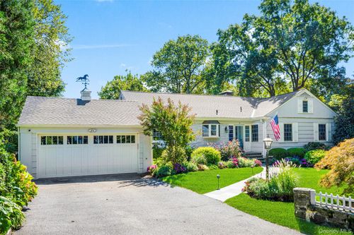 4 Highridge Rd, Larchmont, NY, 10538-1409 | Card Image