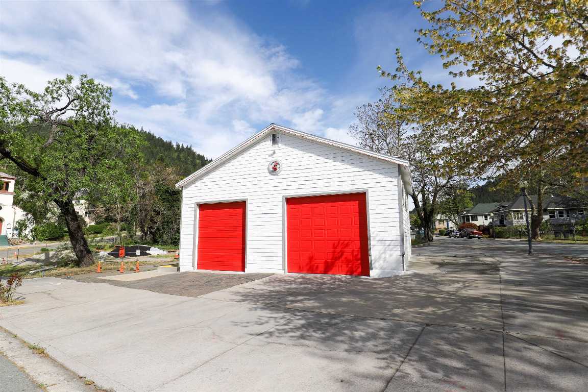 5621 Dunsmuir Ave, Dunsmuir, CA 96025