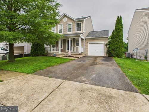 39 Flagstaff Cir, MARTINSBURG, WV, 25405-5703 | Card Image