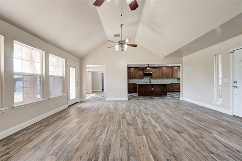 919 County Street 2935, Tuttle, OK, 73089 | Card Image