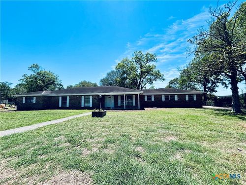 409 Yupon Ave, Victoria, TX, 77901-3232 | Card Image