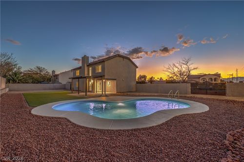 796 Ringwood Ln, Las Vegas, NV, 89110-3955 | Card Image