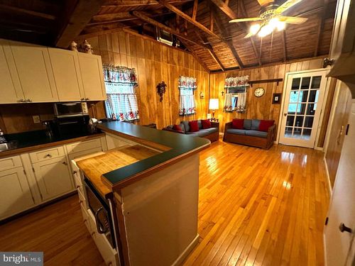 20-1285 Nursery Road, Green Lane, PA, 18054 | Card Image