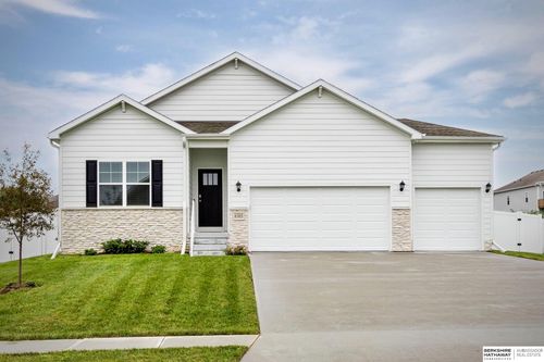 6303 Clear Creek St, Papillion, NE, 68157-2352 | Card Image