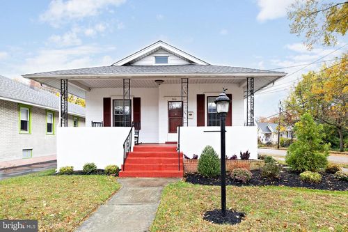 300 Woodlawn Ter, COLLINGSWOOD, NJ, 08108-1635 | Card Image