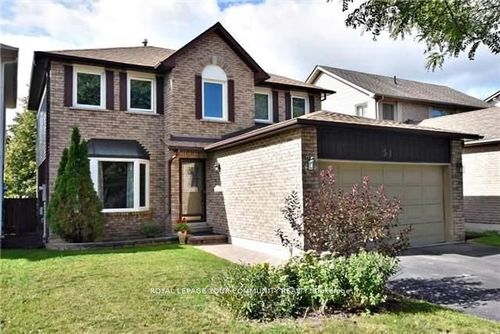 51 Falan Heights Cres, Aurora, ON, L4G5B8 | Card Image