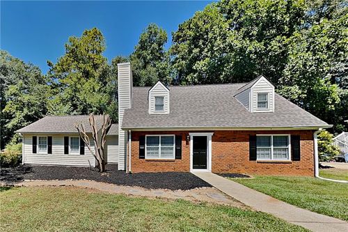2458 Zachary Woods Dr Nw, Marietta, GA, 30064-1852 | Card Image