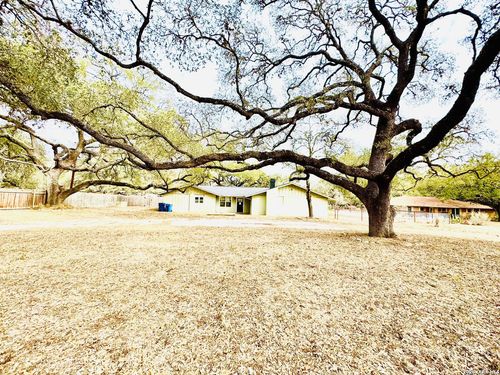 25 Sunrise Dr., Pleasanton, TX, 78064 | Card Image