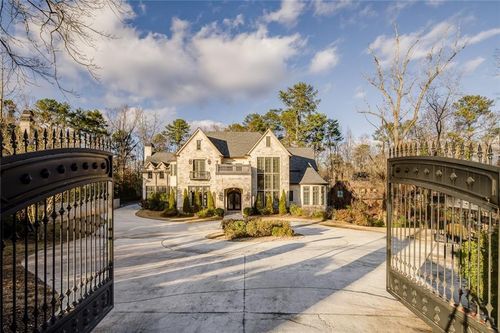 35 Mount Paran Rd, Sandy Springs, GA, 30327-4917 | Card Image