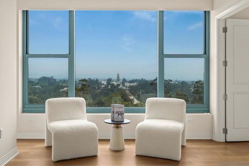 ph5-2500 6th Ave, San Diego, CA, 92103-6628 | Card Image