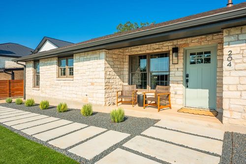 204 N Elk St, Fredericksburg, TX, 78624-4332 | Card Image