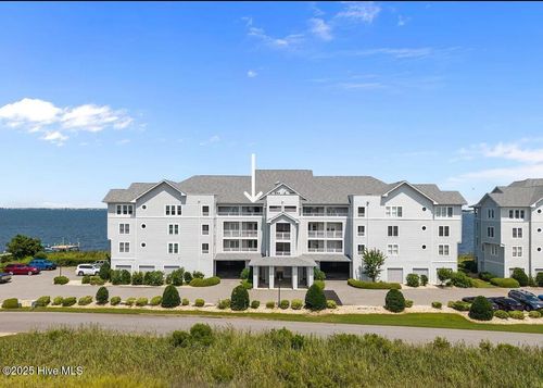 1433 Ballast Point Dr, Manteo, NC, 27954-9012 | Card Image